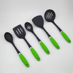 Nylon Kitchen Utensil Set